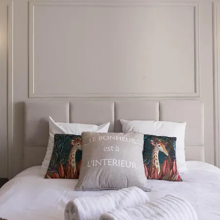 La Lorraine - Proche Plage, 10m Palais, Central, Clim, Moderne 아파트 *