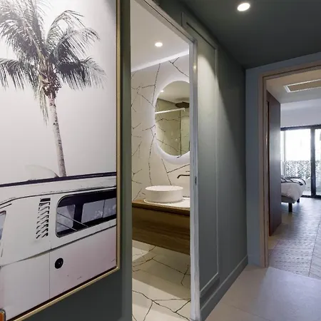 La Lorraine - Proche Plage, 10m Palais, Central, Clim, Moderne Apartment *