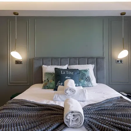 La Lorraine - Proche Plage, 10m Palais, Central, Clim, Moderne *