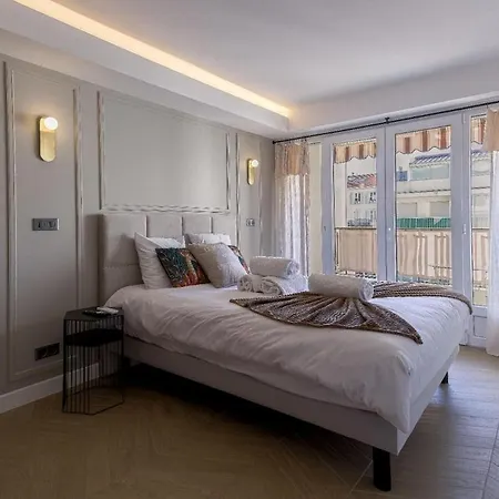 Appartement La Lorraine - Proche Plage, 10m Palais, Central, Clim, Moderne
